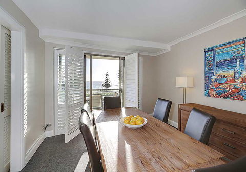 Salty Kiss - Hotel Gold Coast 3