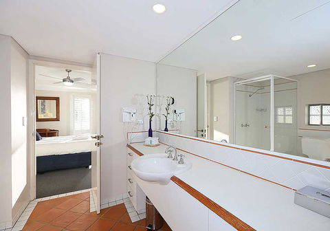 Salty Kiss - Hotel Gold Coast 12