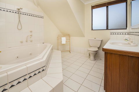 A Hidden Bush Delight - Hotel Gold Coast 26