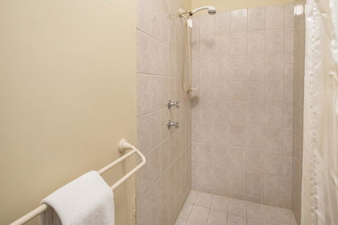 A Hidden Bush Delight - Hotel Gold Coast 2