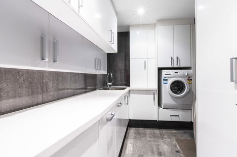 Ambar Villa Between City And Freo - Hotel Gold Coast 23