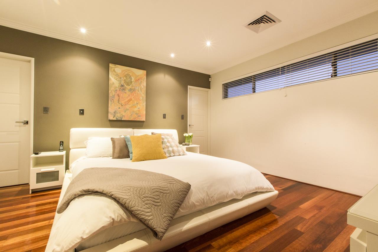 Ardross WA Hotel Gold Coast