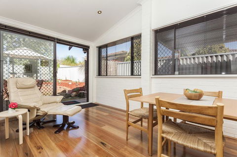 Attadale Excutive Villa - Hotel Gold Coast 10