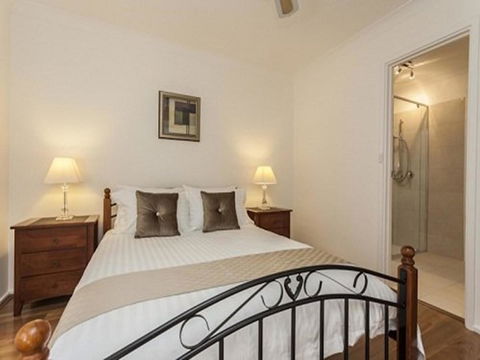 Attadale Excutive Villa - Hotel Gold Coast 13