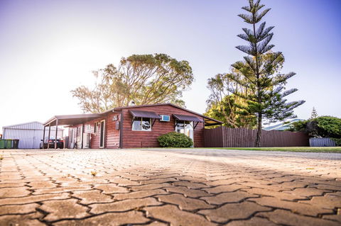 The Bothy Lancelin Family Retreat - Hotel Gold Coast 0