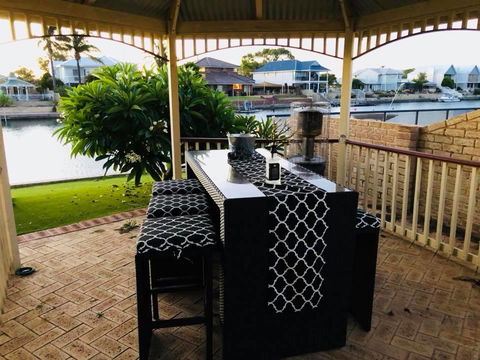 LA ANCHOR ON THE CANALS (MANDURAH) - Hotel Gold Coast 9