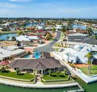 LA ANCHOR ON THE CANALS MANDURAH - Hotel Gold Coast