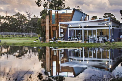 Bettenays Margaret River - Hotel Gold Coast 1