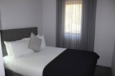 Atrium Hotel Mandurah - Hotel Gold Coast 3