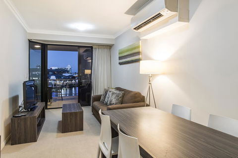 Dolphin Quay Apartments - Hotel Gold Coast 19