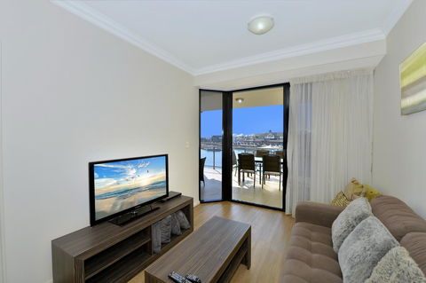 Dolphin Quay Apartments - Hotel Gold Coast 2