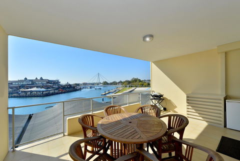 Dolphin Quay Apartments - Hotel Gold Coast 15