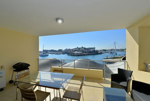 Dolphin Quay Apartments - Hotel Gold Coast 8