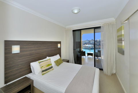 Dolphin Quay Apartments - Hotel Gold Coast 1