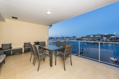 Dolphin Quay Apartments - Hotel Gold Coast 21