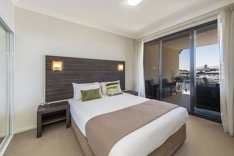 Dolphin Quay Apartments - Hotel Gold Coast 30