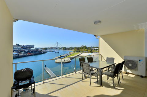 Dolphin Quay Apartments - Hotel Gold Coast 5