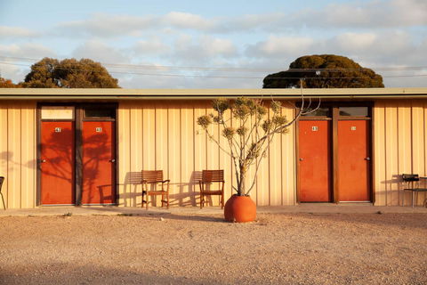 EUCLA MOTOR HOTEL - Hotel Gold Coast 7
