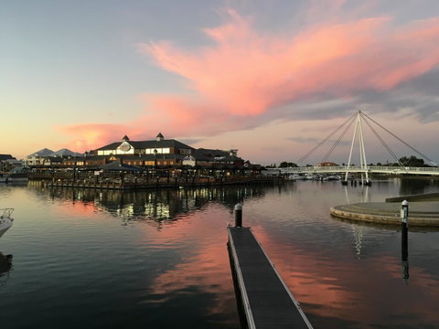 Mandurah Ocean Marina Chalets - Hotel Gold Coast 3