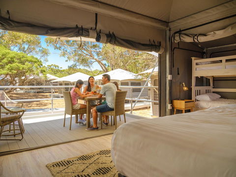 Discovery Resorts - Rottnest Island - Hotel Gold Coast 5