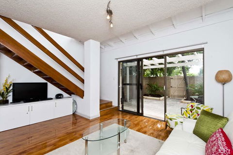 Heart Of Subiaco - Hotel Gold Coast 1