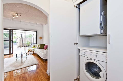 Heart Of Subiaco - Hotel Gold Coast 2