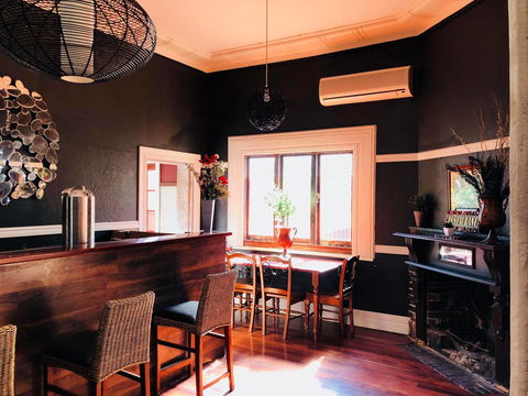 Junction Hotel Moora - Hotel Gold Coast 6