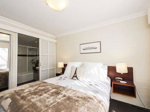Subiaco Village 28 - Hotel Gold Coast 10