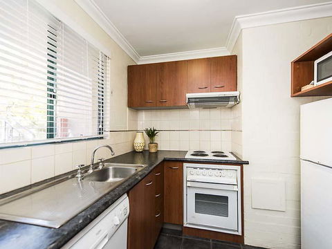 Subiaco Village 28 - Hotel Gold Coast 13