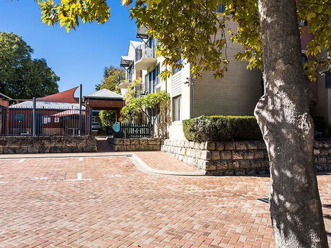 Subiaco Village 28 - Hotel Gold Coast 20