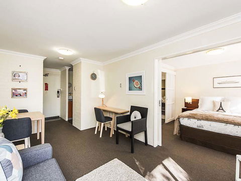 Subiaco Village 28 - Hotel Gold Coast 4