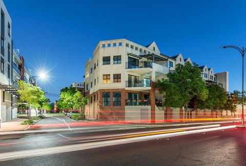 Subiaco Emporium Apartment - Hotel Gold Coast 0