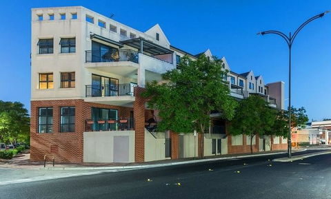 Subiaco Emporium Apartment - Hotel Gold Coast 3