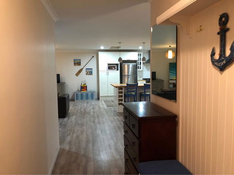 Halls Head Beach House - Hotel Gold Coast 2