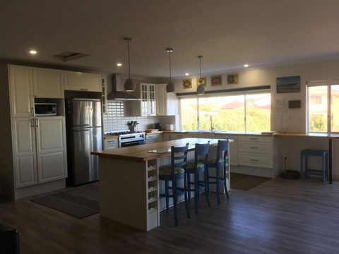 Halls Head Beach House - Hotel Gold Coast 4