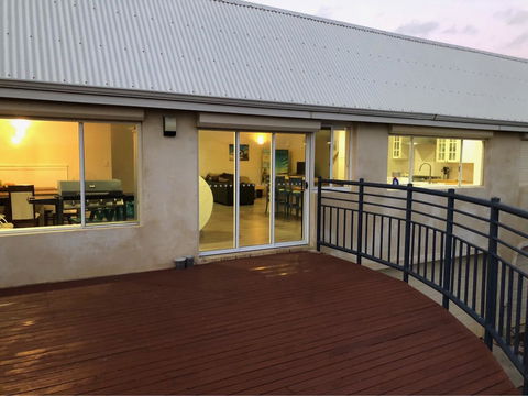 Halls Head Beach House - Hotel Gold Coast 11
