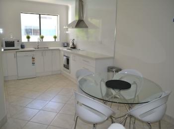Forrest Street - Hotel Gold Coast 3