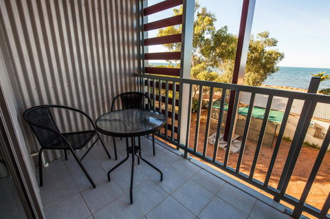 Beadon Bay Hotel - Hotel Gold Coast 7