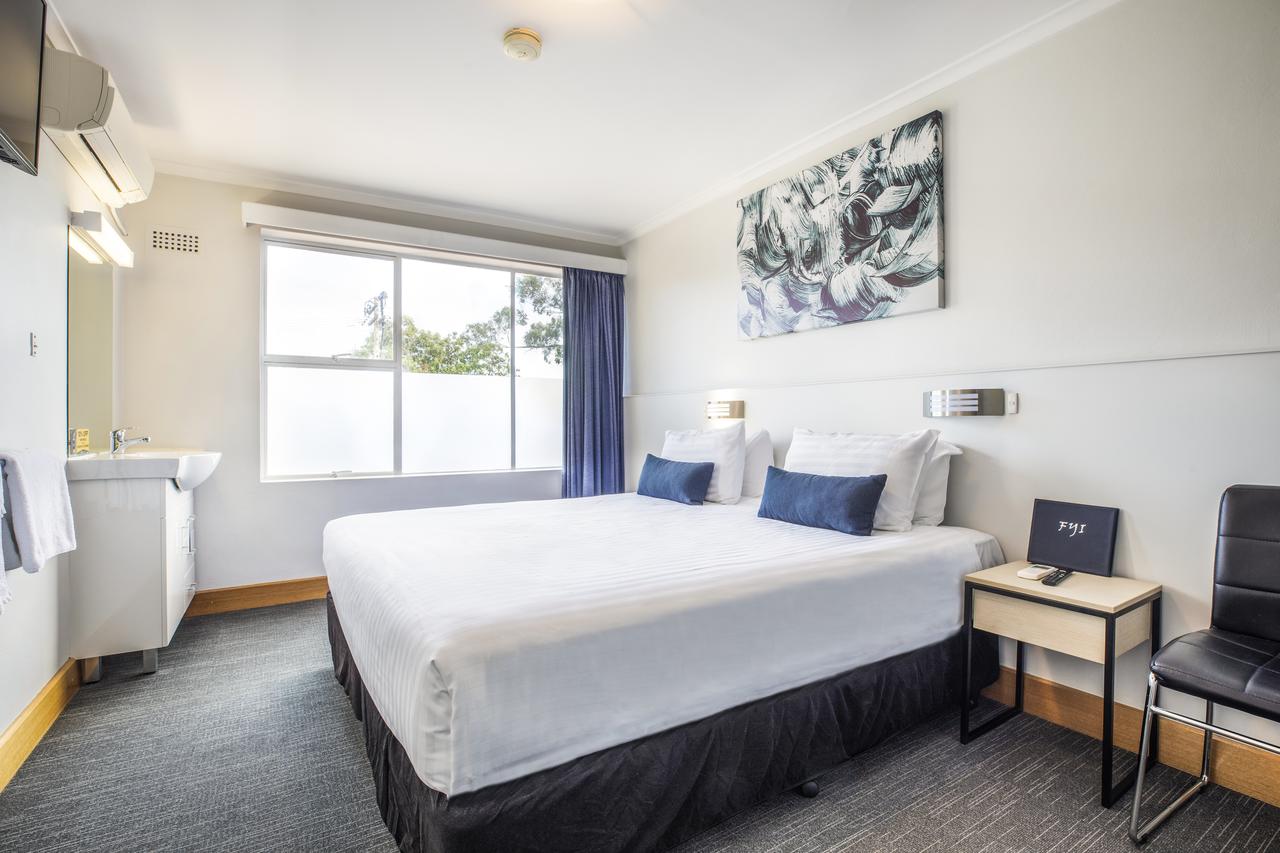 Oakdowns TAS Hotel Gold Coast
