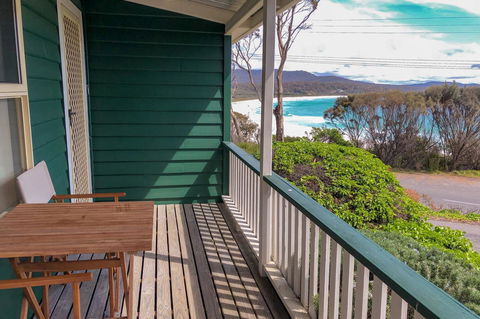 BINALONG BEACH COTTAGE Beachfront At Bay Of Fires Next To Restaurant - Hotel Gold Coast 14