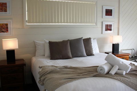 BINALONG BEACH COTTAGE Beachfront At Bay Of Fires Next To Restaurant - Hotel Gold Coast 17