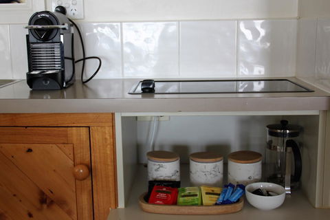 BINALONG BEACH COTTAGE Beachfront At Bay Of Fires Next To Restaurant - Hotel Gold Coast 11