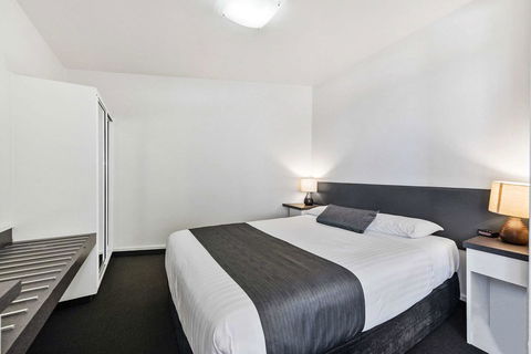 Coach House Launceston - Hotel Gold Coast 12