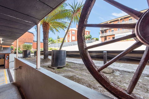 Coach House Launceston - Hotel Gold Coast 26