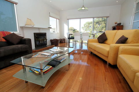 Bridport Holiday Rental - Hotel Gold Coast 11