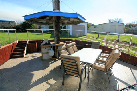 Bridport Holiday Rental - Hotel Gold Coast 6