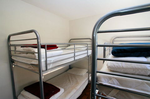 Bridport Holiday Rental - Hotel Gold Coast 12