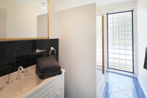 Georges Bay Apartments - Hotel Gold Coast 30