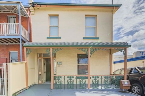 4 Bedroom House - Hobart CBD - Free Parking - Free WIFI - Hotel Gold Coast 14