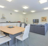 4 Bedroom House - Hobart CBD - Free Parking - Hotel Gold Coast